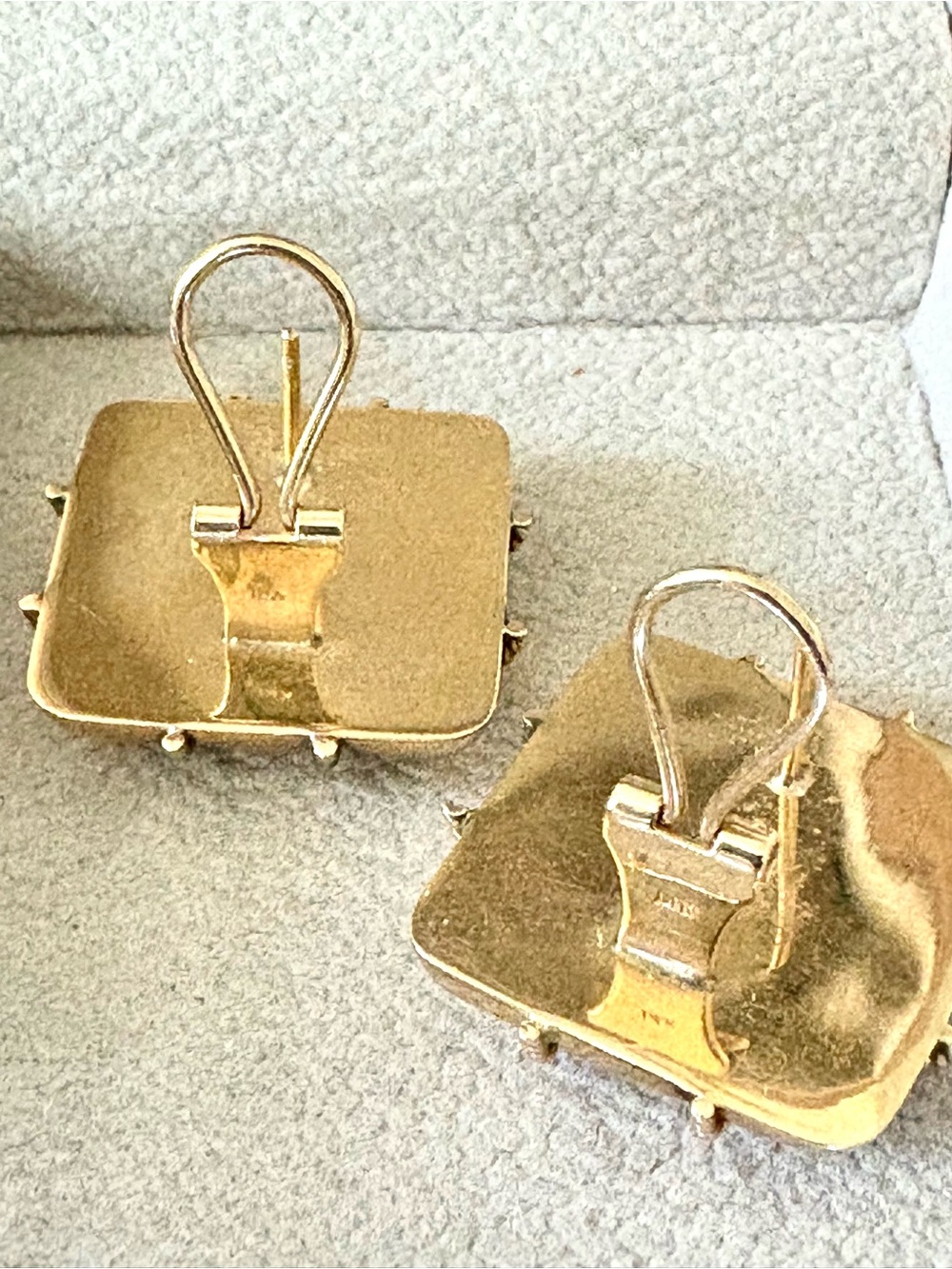 14K GOLD Grid-Pattern Statement Pierced Earrings Stunning ! - Picture 8 of 12